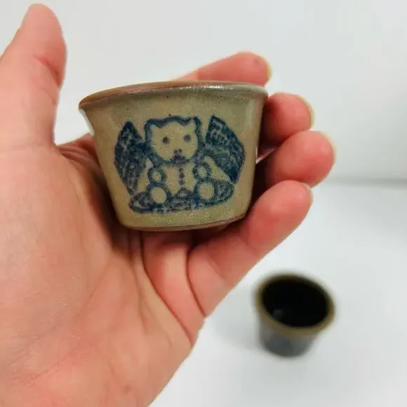 Vintage Miniature Stoneware Crocks Glazed Set of 3 Blue Basket Bear Cow - Picture 5 of 8